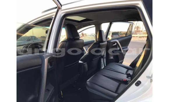 Comprar Importar Toyota 4Runner Branco Carro em Import - Dubai em Bengo Province Comprar Importar Toyota 4Runner Branco Carro em Import - Dubai em Bengo Province