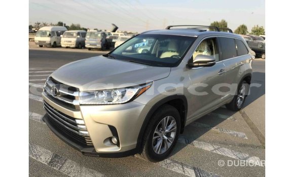 Buy Import Toyota Highlander Other Car in Import - Dubai in Bengo Province Buy Import Toyota Highlander Other Car in Import - Dubai in Bengo Province