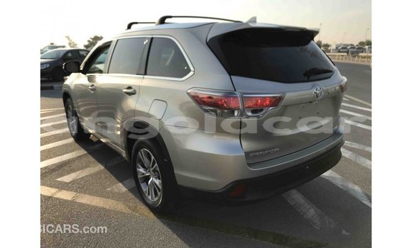 Buy Import Toyota Highlander Other Car in Import - Dubai in Bengo Province Buy Import Toyota Highlander Other Car in Import - Dubai in Bengo Province