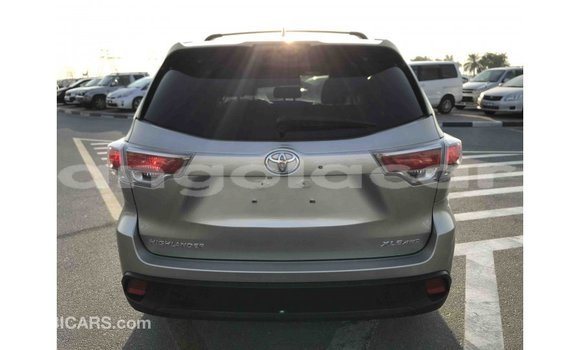 Buy Import Toyota Highlander Other Car in Import - Dubai in Bengo Province Buy Import Toyota Highlander Other Car in Import - Dubai in Bengo Province