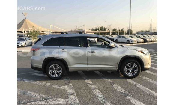 Buy Import Toyota Highlander Other Car in Import - Dubai in Bengo Province Buy Import Toyota Highlander Other Car in Import - Dubai in Bengo Province
