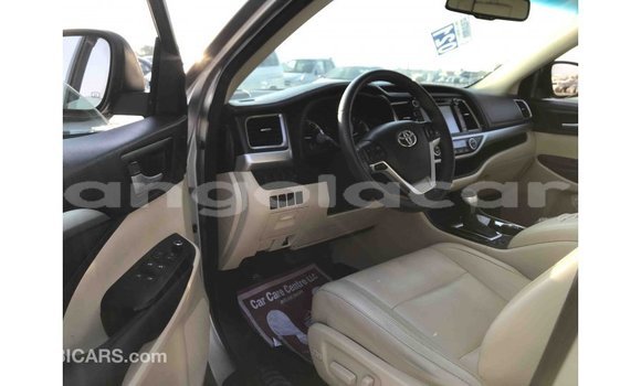Buy Import Toyota Highlander Other Car in Import - Dubai in Bengo Province Buy Import Toyota Highlander Other Car in Import - Dubai in Bengo Province