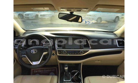 Buy Import Toyota Highlander Other Car in Import - Dubai in Bengo Province Buy Import Toyota Highlander Other Car in Import - Dubai in Bengo Province
