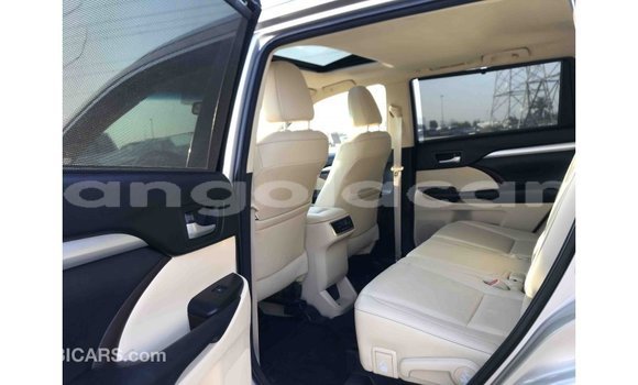 Buy Import Toyota Highlander Other Car in Import - Dubai in Bengo Province Buy Import Toyota Highlander Other Car in Import - Dubai in Bengo Province