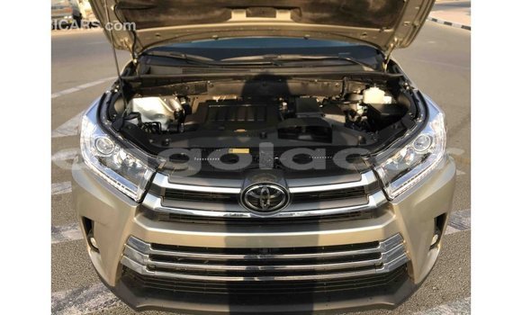 Buy Import Toyota Highlander Other Car in Import - Dubai in Bengo Province Buy Import Toyota Highlander Other Car in Import - Dubai in Bengo Province