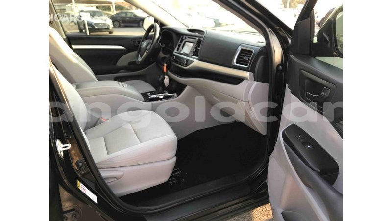 Big with watermark toyota highlander bengo province import dubai 3994