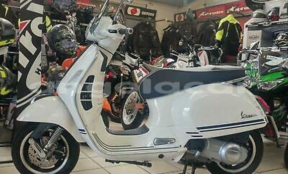Acheter Neuf Moto Vespa SUPER Autre à Luanda, Province de Luanda Acheter Neuf Moto Vespa SUPER Autre à Luanda, Province de Luanda