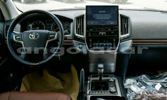 Acheter Neuf Voiture Toyota Land Cruiser Noir à Luanda, Province de Luanda Acheter Neuf Voiture Toyota Land Cruiser Noir à Luanda, Province de Luanda