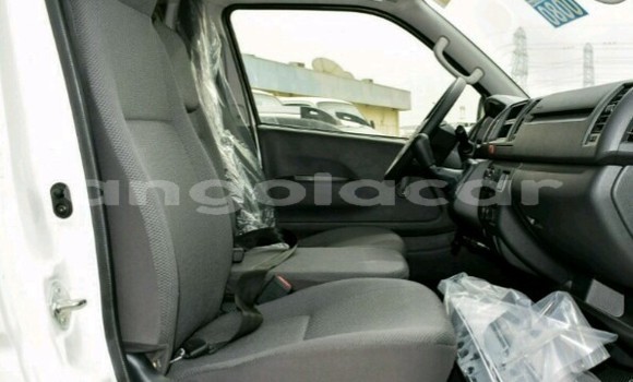 Buy New Toyota Hiace White Car in Luanda in Luanda Province Buy New Toyota Hiace White Car in Luanda in Luanda Province