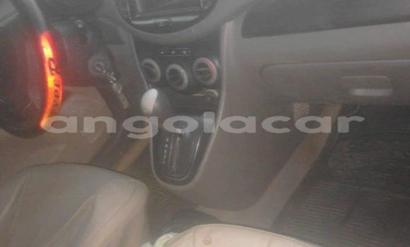 Comprar Usado Hyundai i10 Vermelho Carro em Luanda em Luanda Province Comprar Usado Hyundai i10 Vermelho Carro em Luanda em Luanda Province