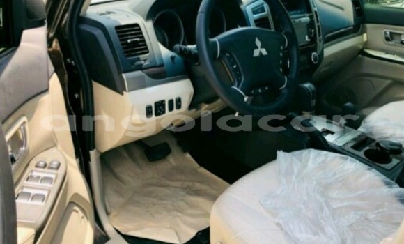 Comprar Novo Mitsubishi Pajero Branco Carro em Luanda em Luanda Province Comprar Novo Mitsubishi Pajero Branco Carro em Luanda em Luanda Province