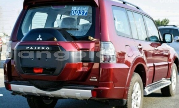Acheter Neuf Voiture Mitsubishi Pajero Rouge à Luanda, Province de Luanda Acheter Neuf Voiture Mitsubishi Pajero Rouge à Luanda, Province de Luanda