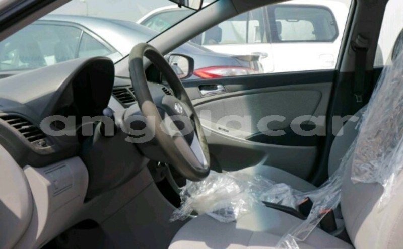 Big with watermark hyundai accent luanda province luanda 4151