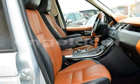 Buy New Land Rover Range Rover Other Car in Luanda in Luanda Province Buy New Land Rover Range Rover Other Car in Luanda in Luanda Province
