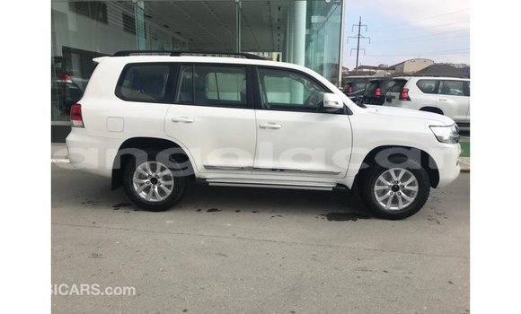 Comprar Importar Toyota Land Cruiser Branco Carro em Import - Dubai em Bengo Province Comprar Importar Toyota Land Cruiser Branco Carro em Import - Dubai em Bengo Province