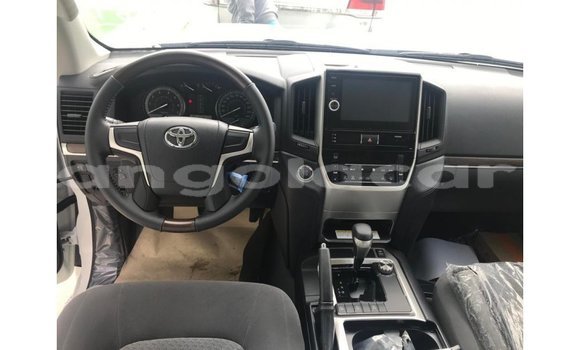 Comprar Importar Toyota Land Cruiser Branco Carro em Import - Dubai em Bengo Province Comprar Importar Toyota Land Cruiser Branco Carro em Import - Dubai em Bengo Province
