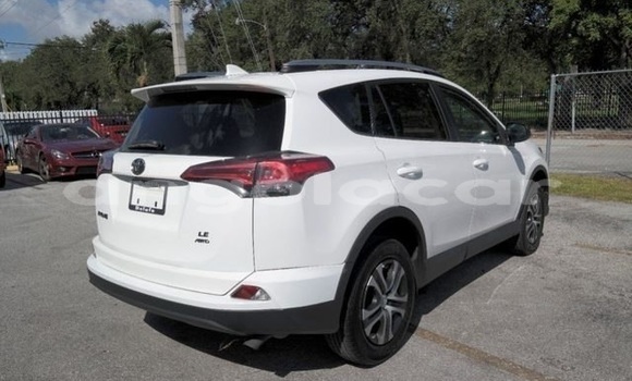 Buy Import Toyota RAV4 White Car in Import - Dubai in Bengo Province Buy Import Toyota RAV4 White Car in Import - Dubai in Bengo Province
