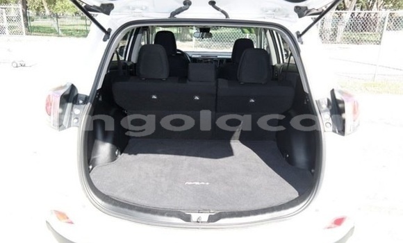 Buy Import Toyota RAV4 White Car in Import - Dubai in Bengo Province Buy Import Toyota RAV4 White Car in Import - Dubai in Bengo Province