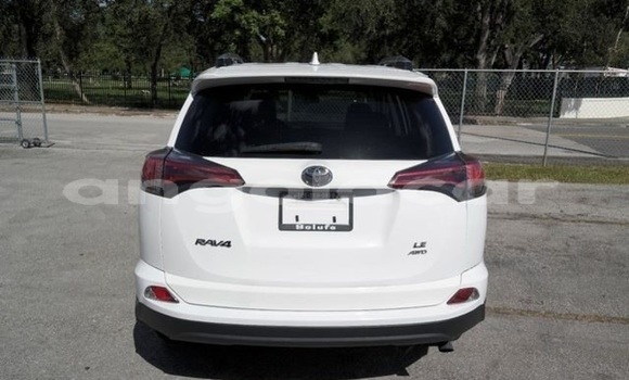 Buy Import Toyota RAV4 White Car in Import - Dubai in Bengo Province Buy Import Toyota RAV4 White Car in Import - Dubai in Bengo Province