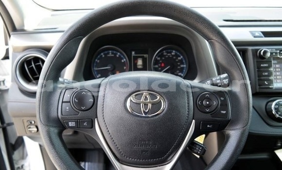 Buy Import Toyota RAV4 White Car in Import - Dubai in Bengo Province Buy Import Toyota RAV4 White Car in Import - Dubai in Bengo Province