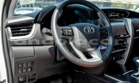 Acheter Neuf Voiture Toyota Fortuner Blanc à Luanda, Province de Luanda Acheter Neuf Voiture Toyota Fortuner Blanc à Luanda, Province de Luanda