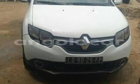 Comprar Usado Renault Sandero Branco Carro em Luanda em Luanda Province
