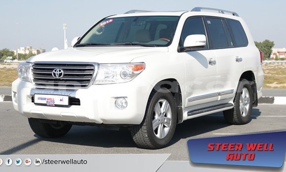 Acheter Import Voiture Toyota Land Cruiser Blanc à Import - Dubai, Province de Bengo Acheter Import Voiture Toyota Land Cruiser Blanc à Import - Dubai, Province de Bengo