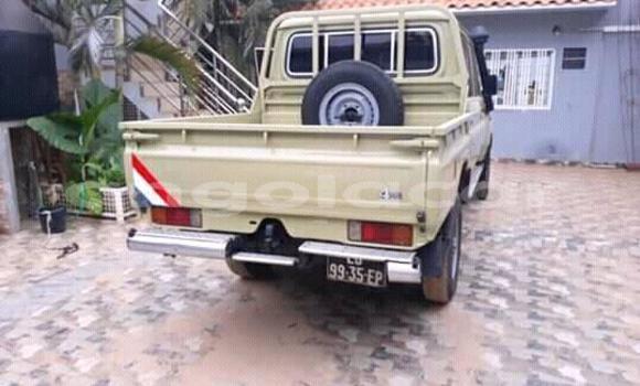 Comprar Usado Toyota Land Cruiser Bege Carro em Luanda em Luanda Province Comprar Usado Toyota Land Cruiser Bege Carro em Luanda em Luanda Province