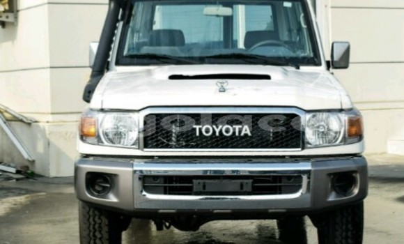 Comprar Novo Toyota Land Cruiser Branco Carro em Luanda em Luanda Province Comprar Novo Toyota Land Cruiser Branco Carro em Luanda em Luanda Province