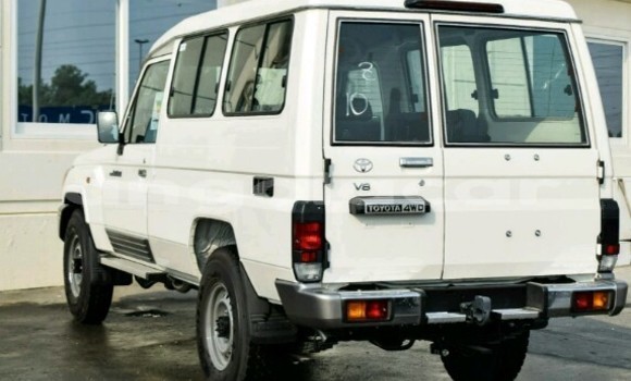 Comprar Novo Toyota Land Cruiser Branco Carro em Luanda em Luanda Province Comprar Novo Toyota Land Cruiser Branco Carro em Luanda em Luanda Province