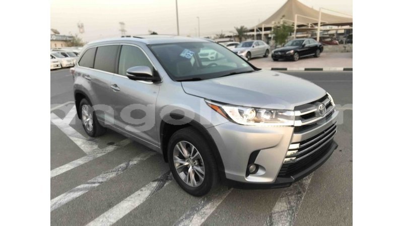 Big with watermark toyota highlander bengo province import dubai 4266