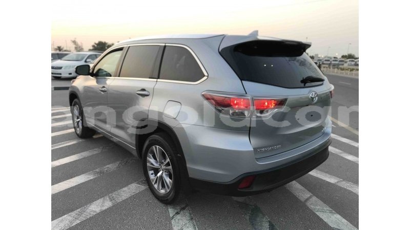 Big with watermark toyota highlander bengo province import dubai 4266