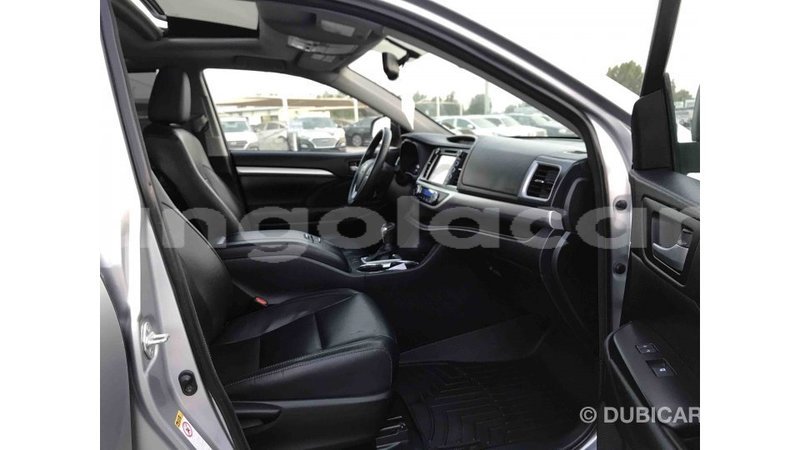 Big with watermark toyota highlander bengo province import dubai 4266