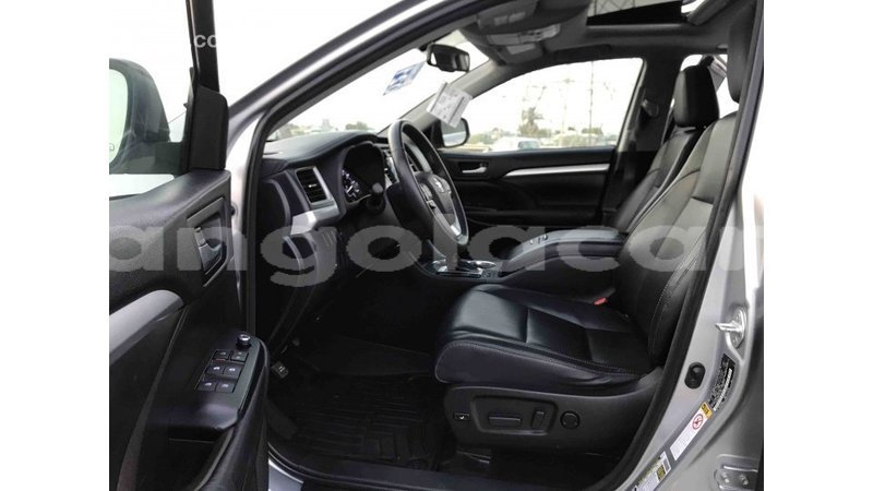 Big with watermark toyota highlander bengo province import dubai 4266