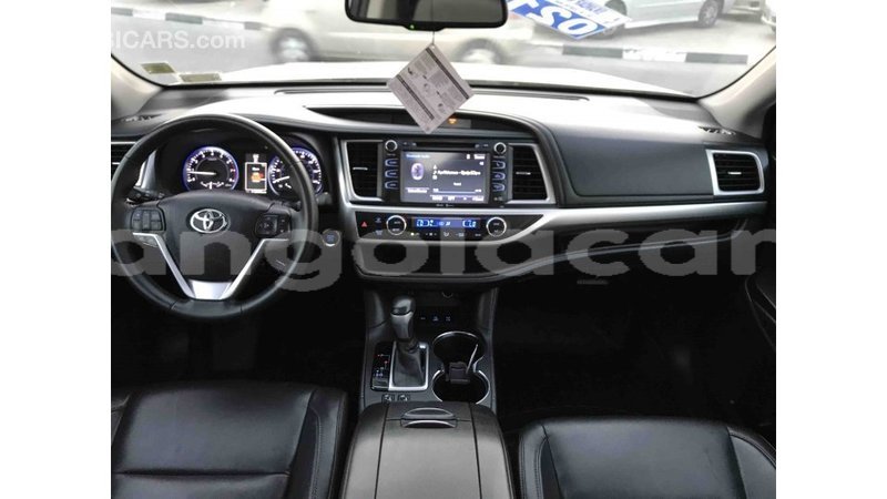 Big with watermark toyota highlander bengo province import dubai 4266