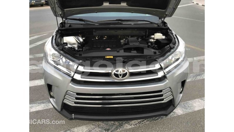 Big with watermark toyota highlander bengo province import dubai 4266