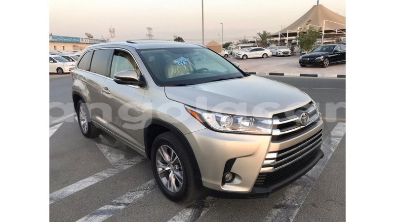 Big with watermark toyota highlander bengo province import dubai 4288