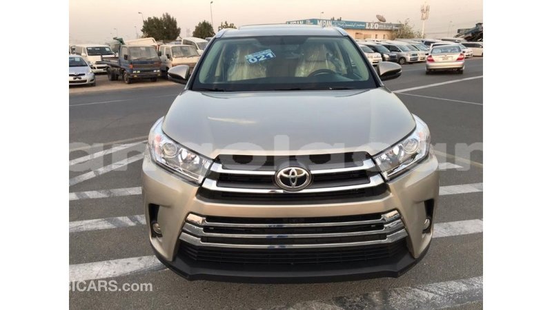Big with watermark toyota highlander bengo province import dubai 4288