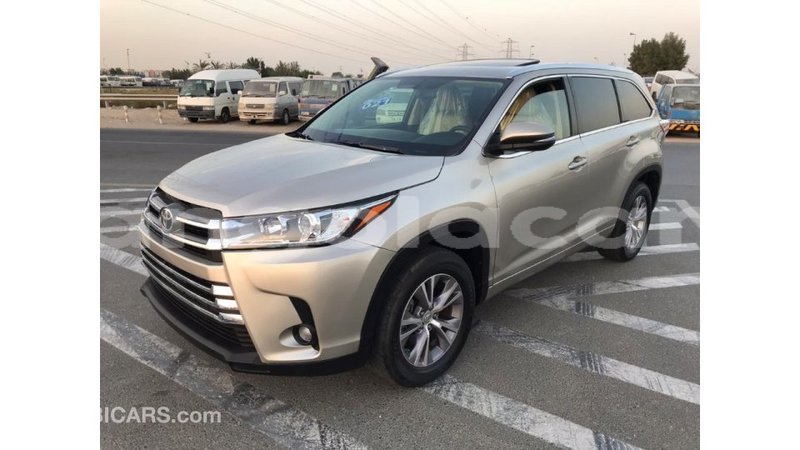 Big with watermark toyota highlander bengo province import dubai 4288