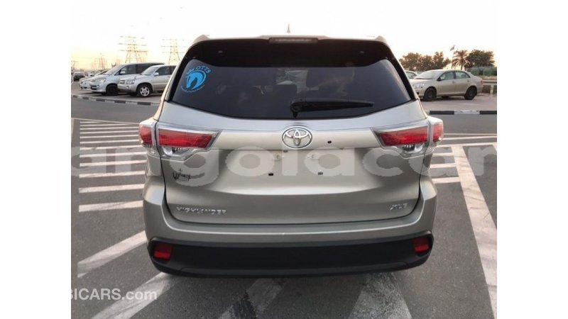 Big with watermark toyota highlander bengo province import dubai 4288