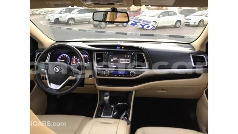 Big with watermark toyota highlander bengo province import dubai 4288