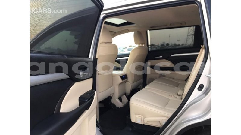 Big with watermark toyota highlander bengo province import dubai 4288