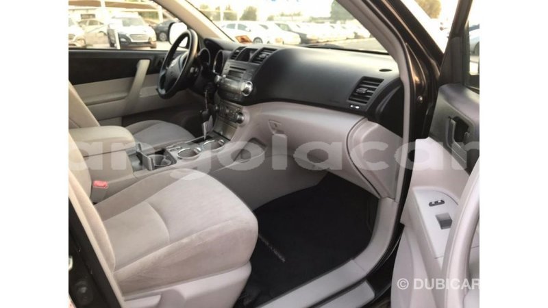 Big with watermark toyota highlander bengo province import dubai 4333