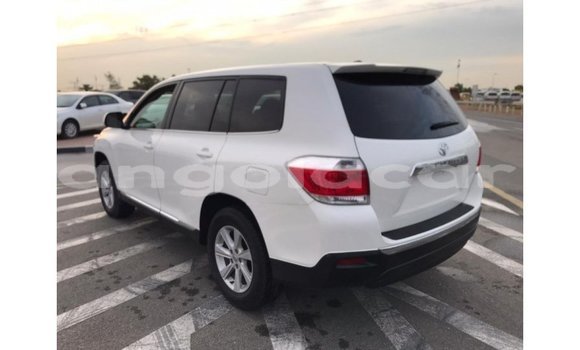 Comprar Importar Toyota Highlander Branco Carro em Import - Dubai em Bengo Province Comprar Importar Toyota Highlander Branco Carro em Import - Dubai em Bengo Province