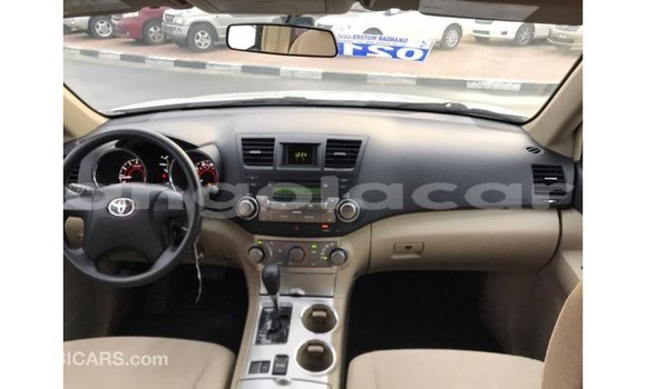 Comprar Importar Toyota Highlander Branco Carro em Import - Dubai em Bengo Province Comprar Importar Toyota Highlander Branco Carro em Import - Dubai em Bengo Province