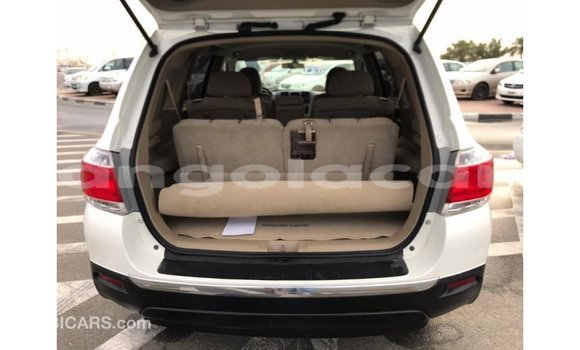 Comprar Importar Toyota Highlander Branco Carro em Import - Dubai em Bengo Province Comprar Importar Toyota Highlander Branco Carro em Import - Dubai em Bengo Province