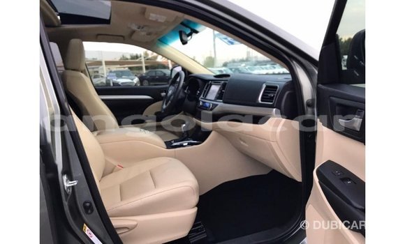 Comprar Importar Toyota Highlander Outro Carro em Import - Dubai em Bengo Province Comprar Importar Toyota Highlander Outro Carro em Import - Dubai em Bengo Province