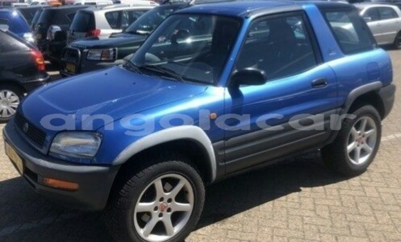 Comprar Novo Toyota RAV4 Azul Carro em Luanda em Luanda Province Comprar Novo Toyota RAV4 Azul Carro em Luanda em Luanda Province
