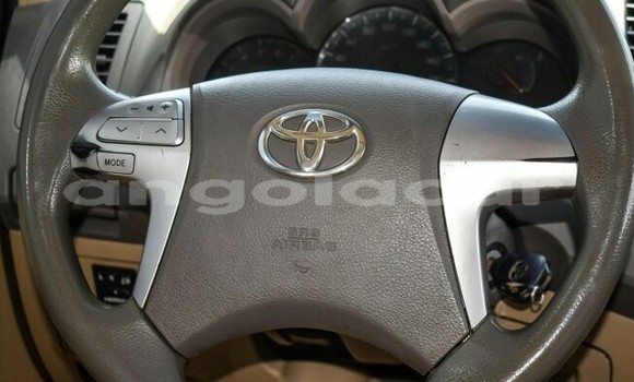 Acheter Neuf Voiture Toyota Fortuner Blanc à Luanda, Province de Luanda Acheter Neuf Voiture Toyota Fortuner Blanc à Luanda, Province de Luanda