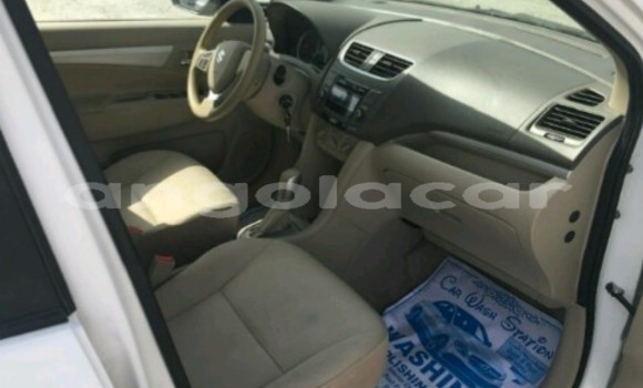 Acheter Neuf Voiture Suzuki Ertiga Blanc à Luanda, Province de Luanda Acheter Neuf Voiture Suzuki Ertiga Blanc à Luanda, Province de Luanda